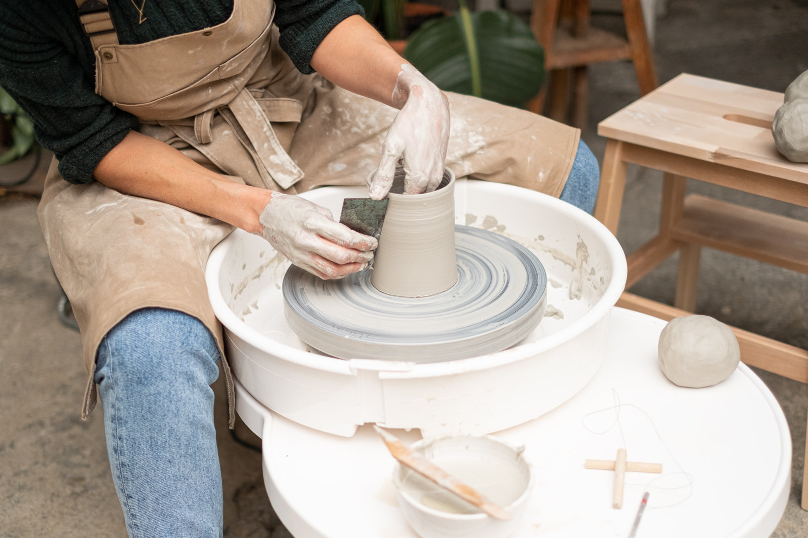 Clases semanales de Torno Alfarero MARZO 2024 – Miraka Ceramics